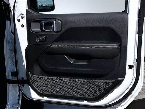 New 2026 Jeep Gladiator Sport image 15