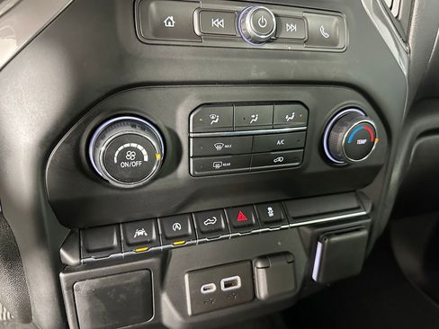 Used 2022 Chevrolet Silverado 1500 Custom AWD/4WD image 20
