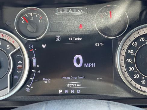 Used 2016 RAM 2500 SLT w/ Luxury Group AWD/4WD image 13