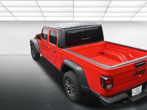 New 2025 Jeep Gladiator Sport image 15