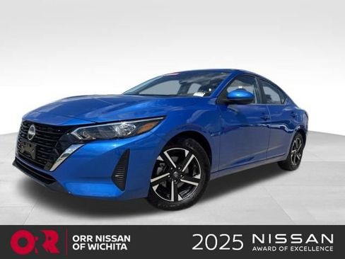Used 2025 Nissan Sentra SV FWD image 1