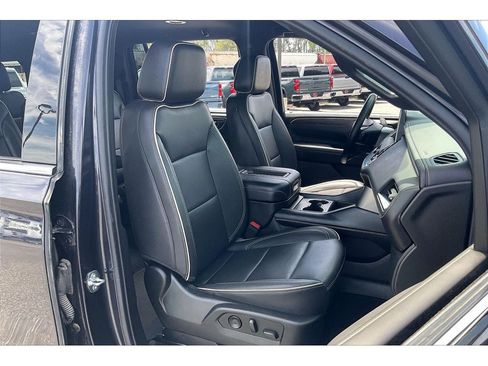 Used 2024 Chevrolet Suburban Premier w/ Max Trailering Package AWD/4WD image 8