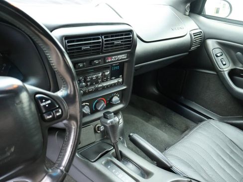 Used 2002 Chevrolet Camaro Z28 w/ Sport Appearance Pkg RWD image 27