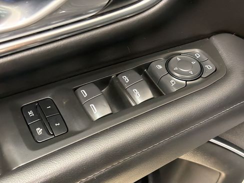Used 2022 Chevrolet Tahoe LT w/ LT Signature Package AWD/4WD image 14