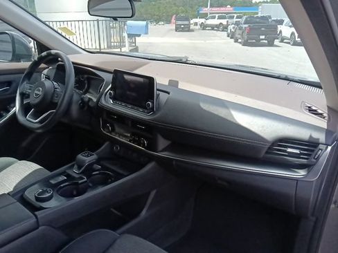 Used 2023 Nissan Rogue SV AWD/4WD image 32
