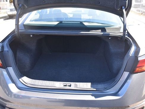 Used 2025 Nissan Altima 2.5 SR image 34