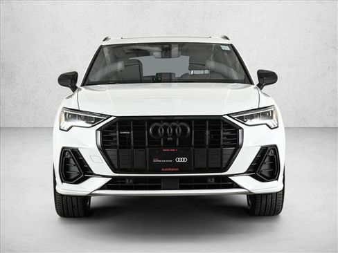 Certified 2025 Audi Q3 2.0T Premium Plus w/ Premium Plus Package image 2