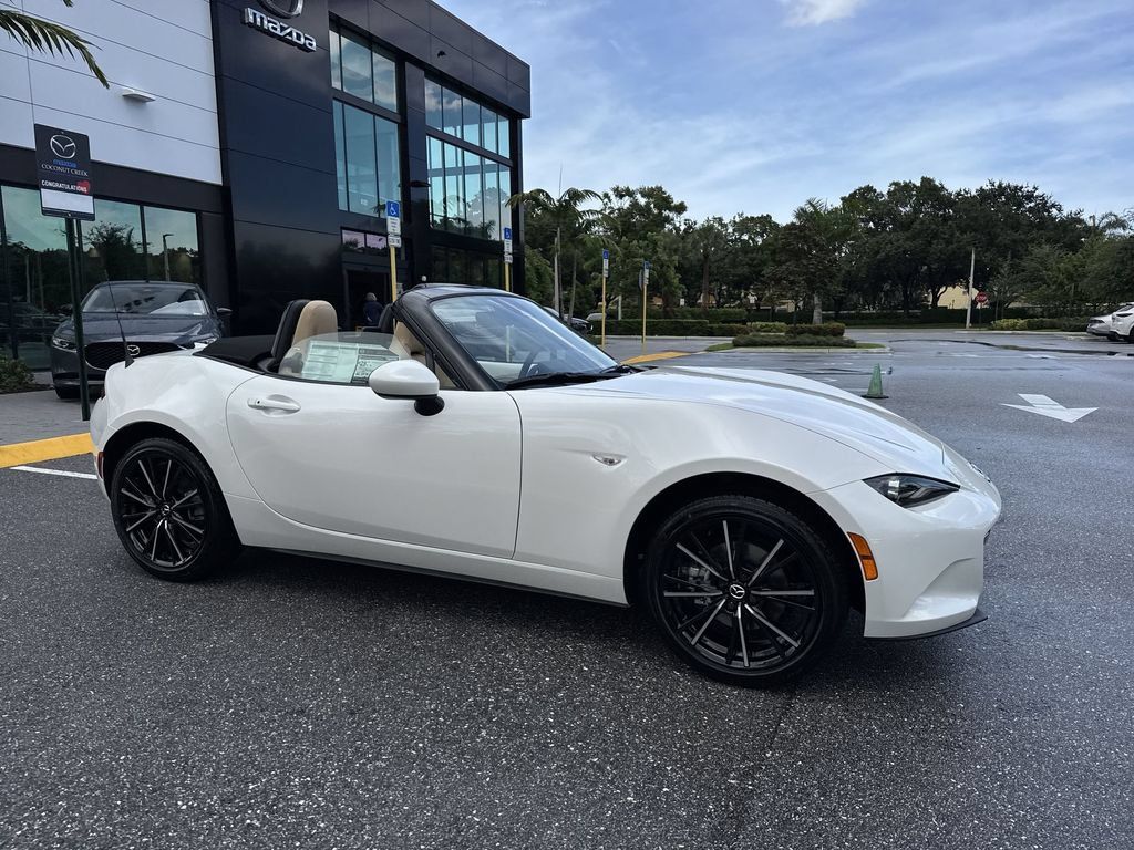 New 2026 MAZDA MX-5 Miata Grand Touring RWD image 6