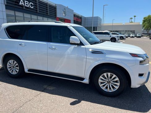 Used 2023 Nissan Armada SV w/ Cargo Package RWD image 4