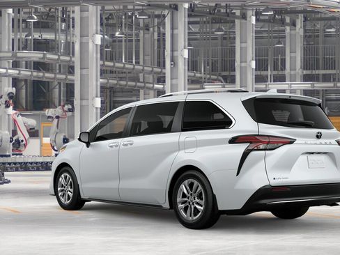 New 2026 Toyota Sienna Limited AWD/4WD image 6