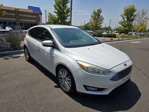 Used 2015 Ford Focus Titanium FWD image 7