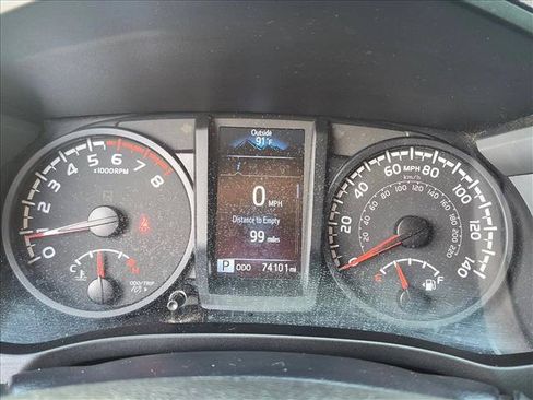 Used 2022 Toyota Tacoma SR w/ SR Convenience Package RWD image 10