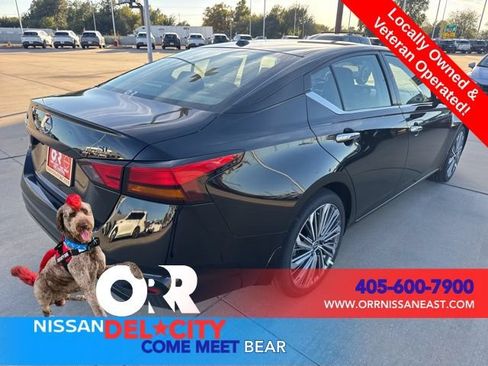 Used 2025 Nissan Altima 2.5 SL FWD image 5