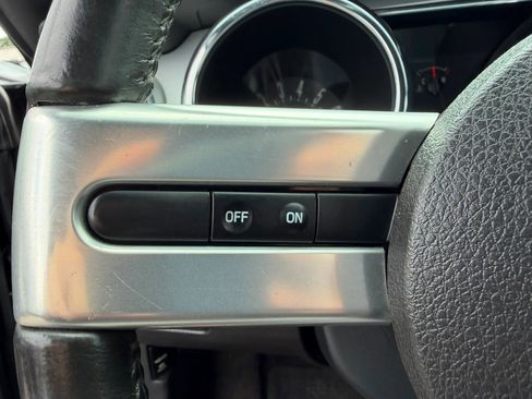 Used 2007 Ford Mustang Premium RWD image 26