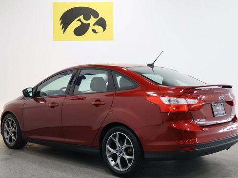 Used 2014 Ford Focus SE w/ Equipment Group 201A image 9