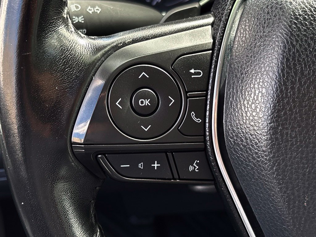 Used 2019 Toyota Camry SE w/ Carpet Mat Package FWD image 17