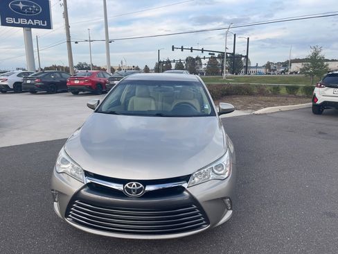 Used 2015 Toyota Camry XLE image 2