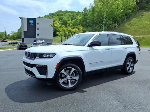 New 2026 Jeep Grand Cherokee L Limited AWD/4WD image 2