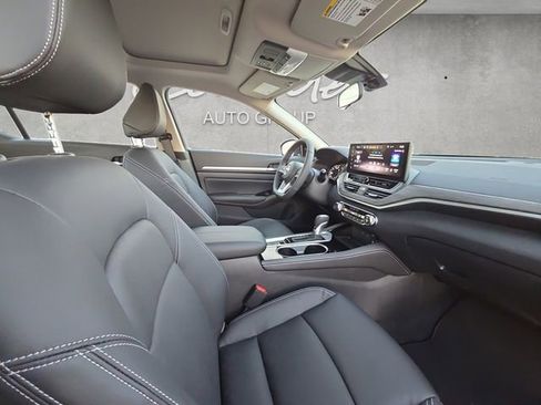 New 2025 Nissan Altima 2.5 SL image 24