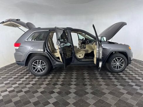 Used 2017 Jeep Grand Cherokee Limited AWD/4WD image 16
