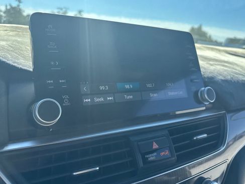 Used 2019 Honda Accord Sport image 19