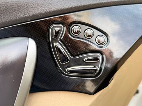 Used 2013 Hyundai Azera w/ Technology Pkg FWD image 26