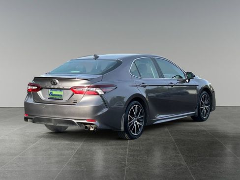 Used 2024 Toyota Camry SE AWD/4WD image 9