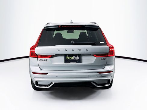 Used 2025 Volvo XC60 B5 Plus image 7