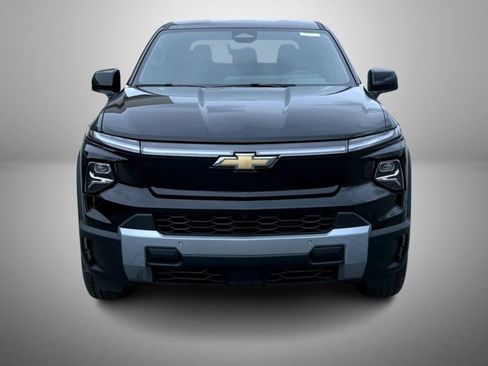 New 2026 Chevrolet Silverado EV LT image 2