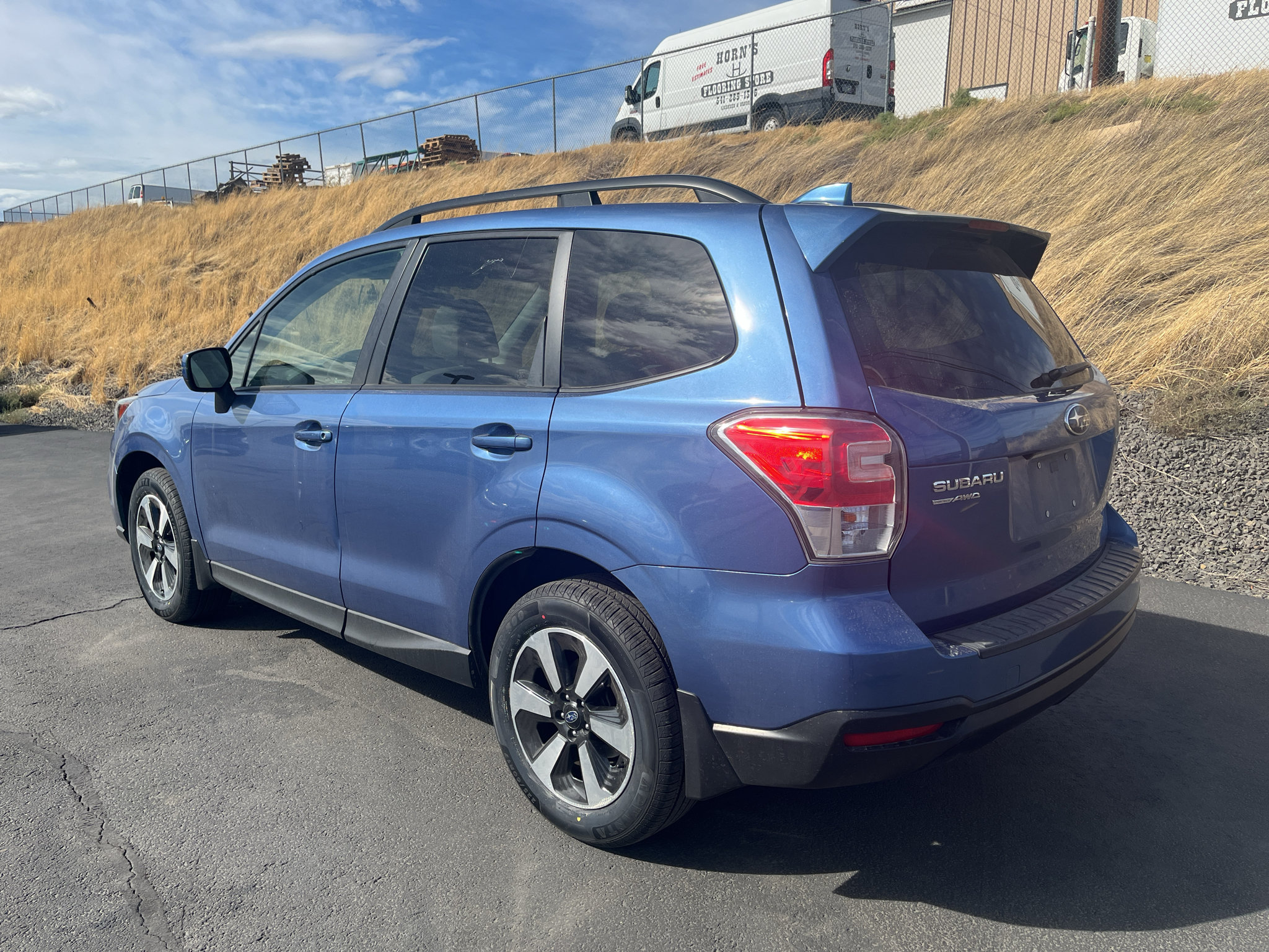 Used 2017 Subaru Forester 2.5i Premium AWD/4WD image 4