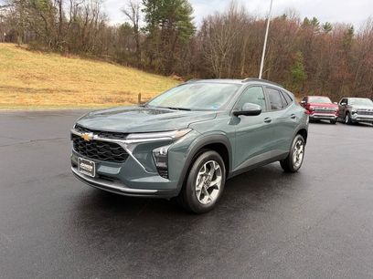 New 2026 Chevrolet Trax LT w/ Driver Confidence Package