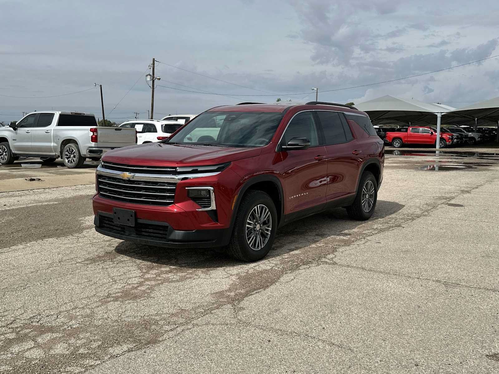 Used 2027 Chevrolet Traverse LT FWD image 4