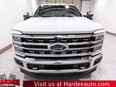 Used 2023 Ford F250 Lariat w/ Chrome Package image 7