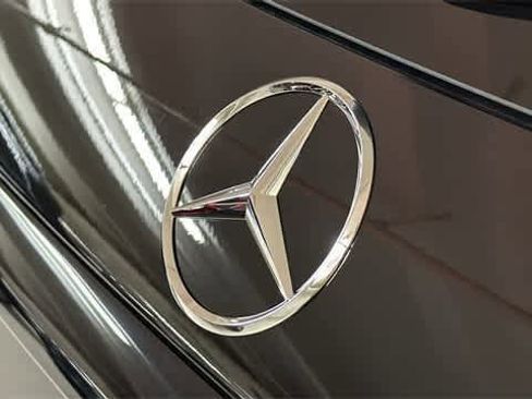 Certified 2025 Mercedes-Benz GLC 300 4MATIC image 8