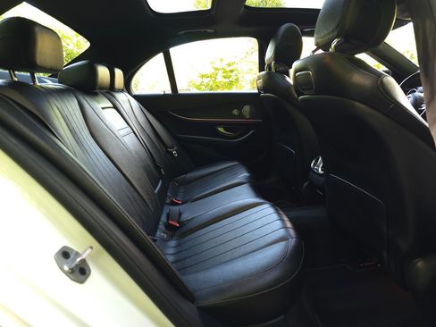 Used 2019 Mercedes-Benz E 450 4MATIC Sedan image 17