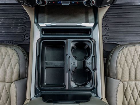 Used 2026 Ford F450 Platinum w/ Platinum Plus Package image 28