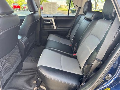 Used 2022 Toyota 4Runner SR5 Premium w/ Moonroof Package AWD/4WD image 7