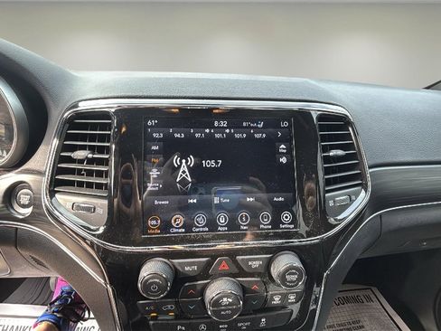 Used 2021 Jeep Grand Cherokee Limited w/ Luxury Group II image 7