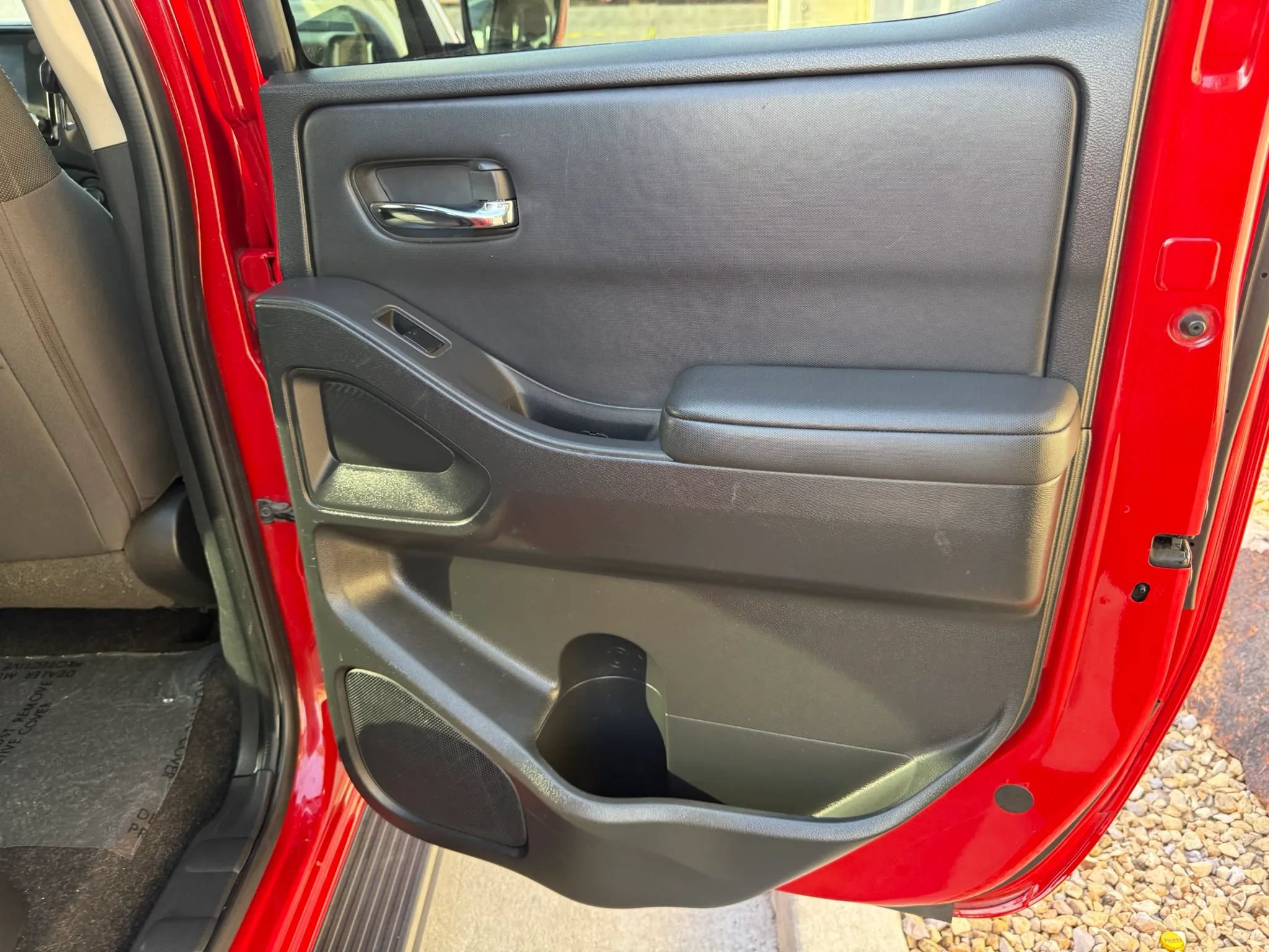 Used 2022 Nissan Frontier SV RWD image 13