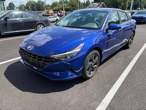 Used 2023 Hyundai Elantra SEL FWD image 5