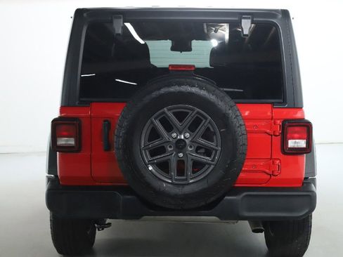 Used 2025 Jeep Wrangler Sport S image 43