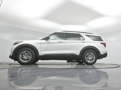 New 2026 Ford Explorer Active RWD image 49