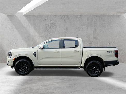 Certified 2025 Ford Ranger Lariat w/ Black Appearance Package image 5
