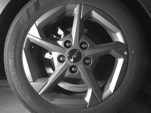 Used 2025 Kia K4 FWD image 15