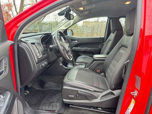 Used 2016 GMC Canyon SLE w/ All Terrain Package image 11