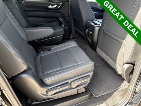 Used 2024 Chevrolet Suburban Z71 w/ Off-Road Capability Package image 40