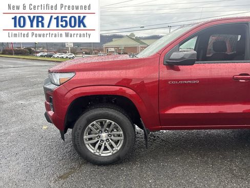 Used 2024 Chevrolet Colorado LT image 12