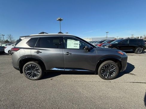 New 2026 Nissan Rogue Platinum w/ Platinum Premium Package image 4