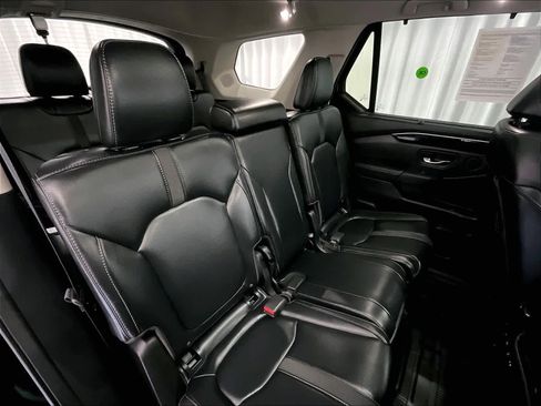 Used 2023 Honda Pilot Touring image 16