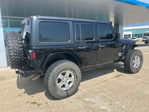 Used 2019 Jeep Wrangler Unlimited Sport S image 5